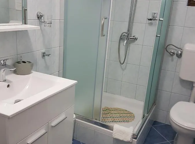 Apartmani Roza Лопар