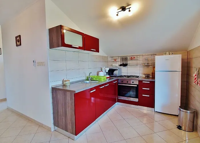 Apartmani Roza Апартаменты