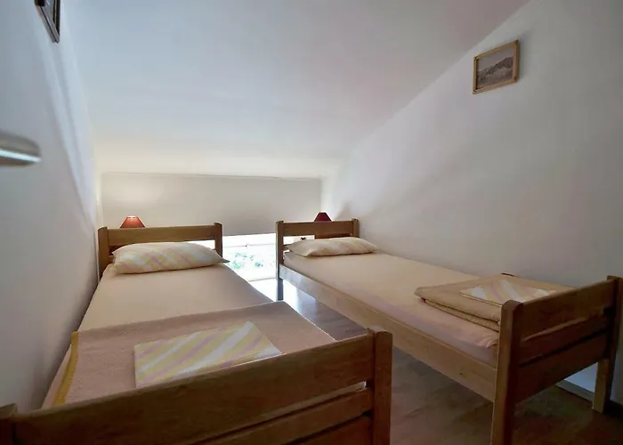 Apartmani Roza Апартаменты
