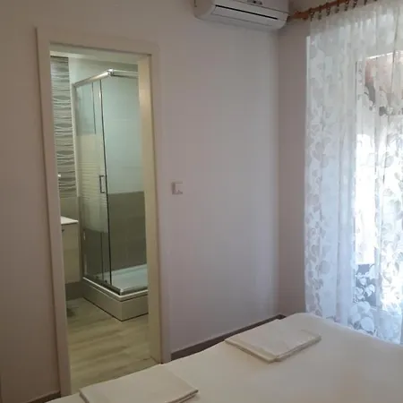 Roza Apartman *