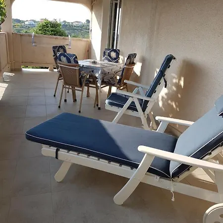 Apartman Roza *