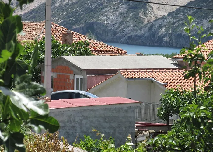 Apartament Roza Lopar
